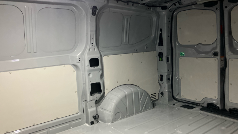 Volkswagen Transporter T32 Swb Electric 160kW 65kWh Commerce Pro Van Auto